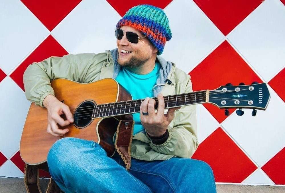 Aaron Bucks Releases Back-to-Back Singles